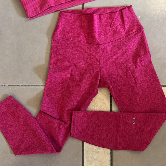 ALO Alosoft bra and leggings set - Picture 9 of 9